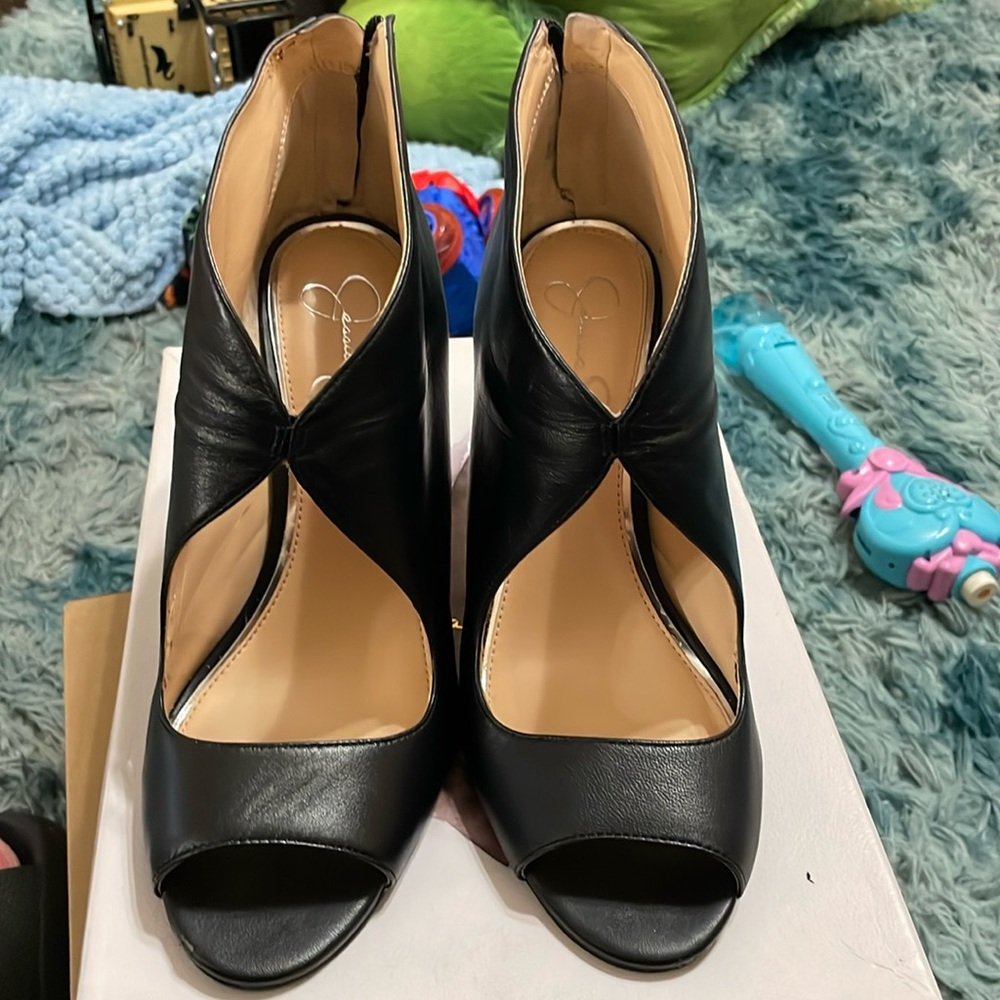 Jessica Simpson Women’s booties